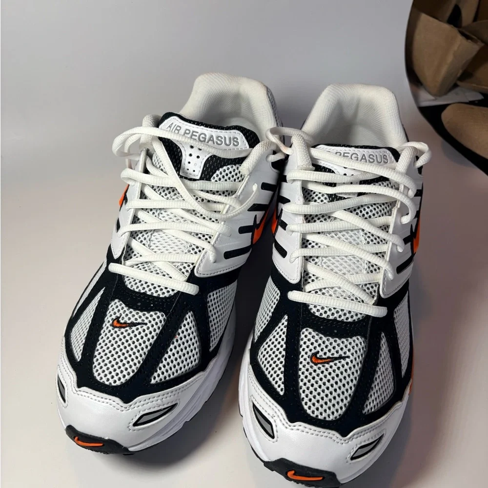 Brand New In The Box. Classic 2005 Nike Air Pegasus. Mens Size 11. 🔥🔥🔥 - Picture 3 of 12